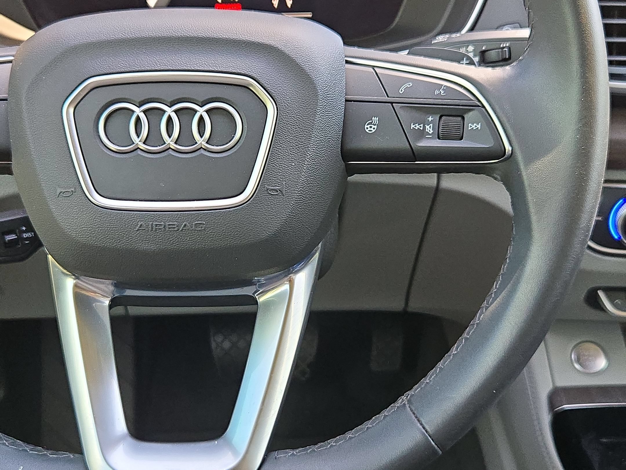 Used 2024 Audi Q5 2.0T Premium Plus w/ Premium Plus Package AWD/4WD image 22