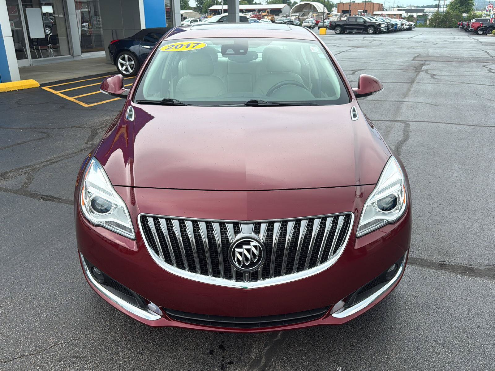 Used 2017 Buick Regal Premium w/ Driver Confidence Package #1 FWD image 9