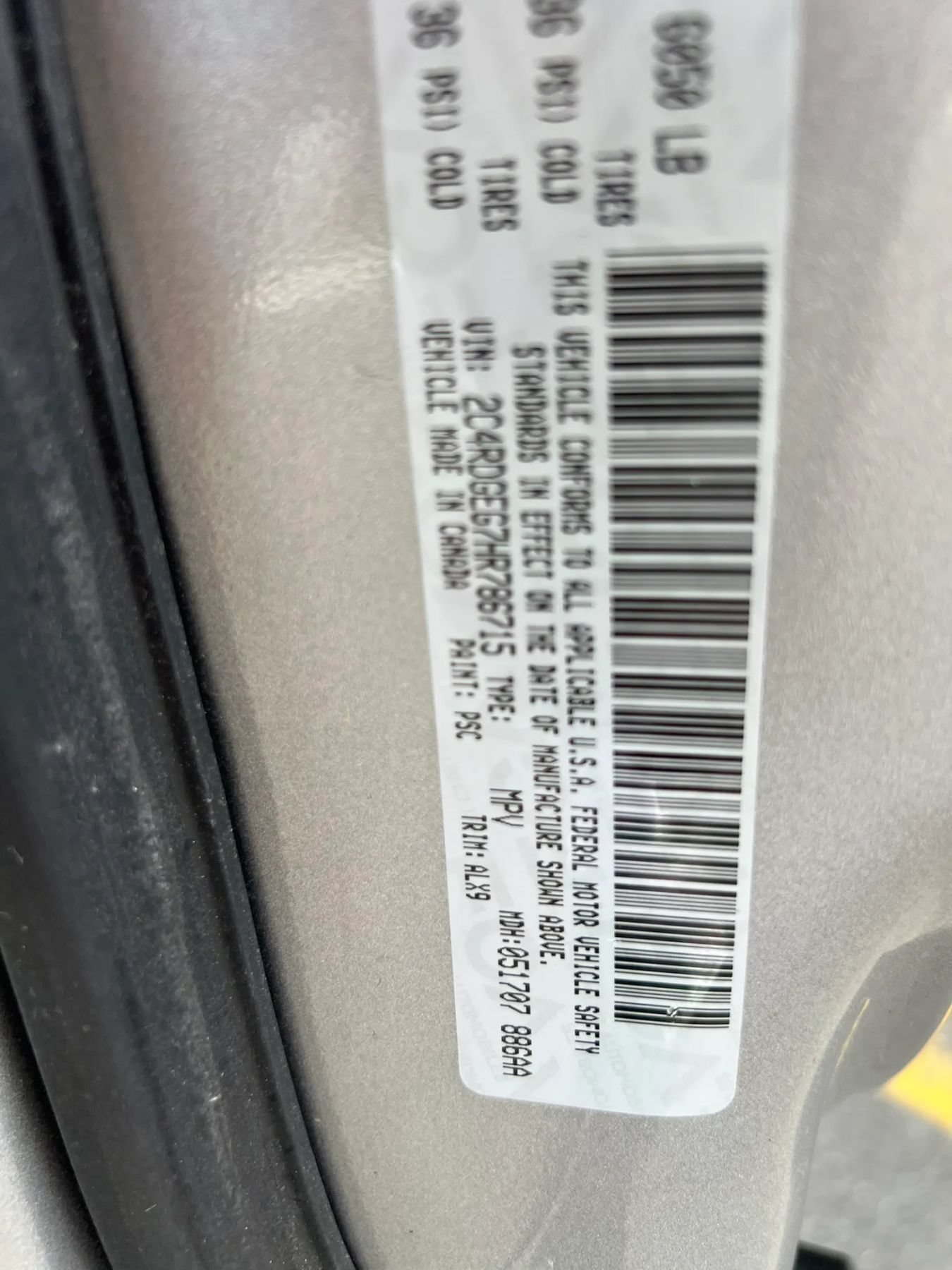 Used 2017 Dodge Grand Caravan GT FWD image 32