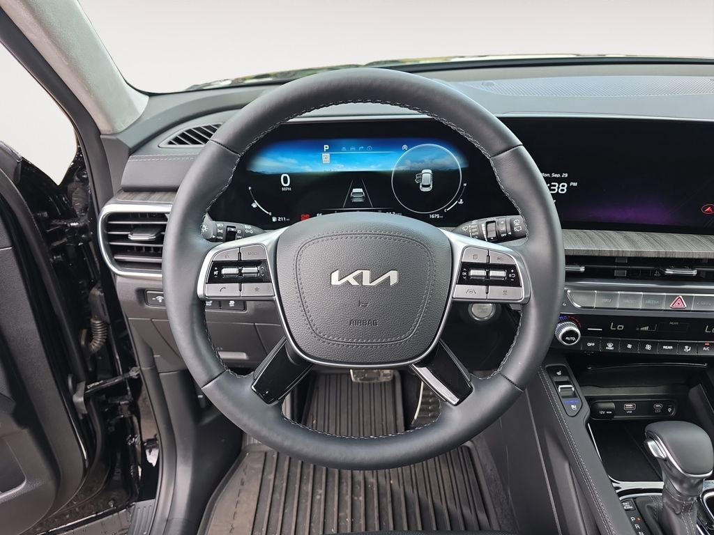 Used 2025 Kia Telluride SX Prestige image 12