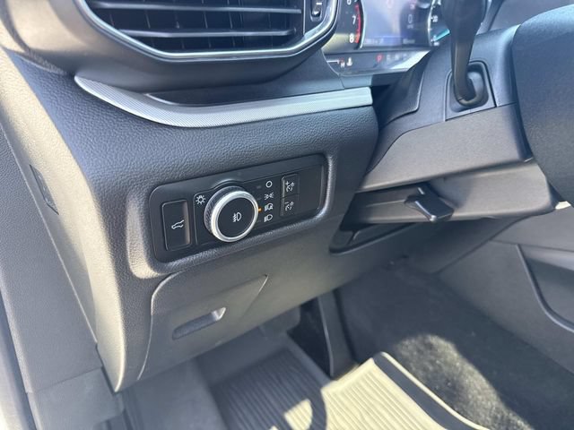 Used 2023 Ford Explorer XLT w/ Equipment Group 202A AWD/4WD image 28