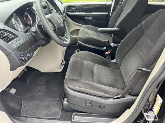 Used 2019 Dodge Grand Caravan SE w/ UConnect Hands-Free Group FWD image 10