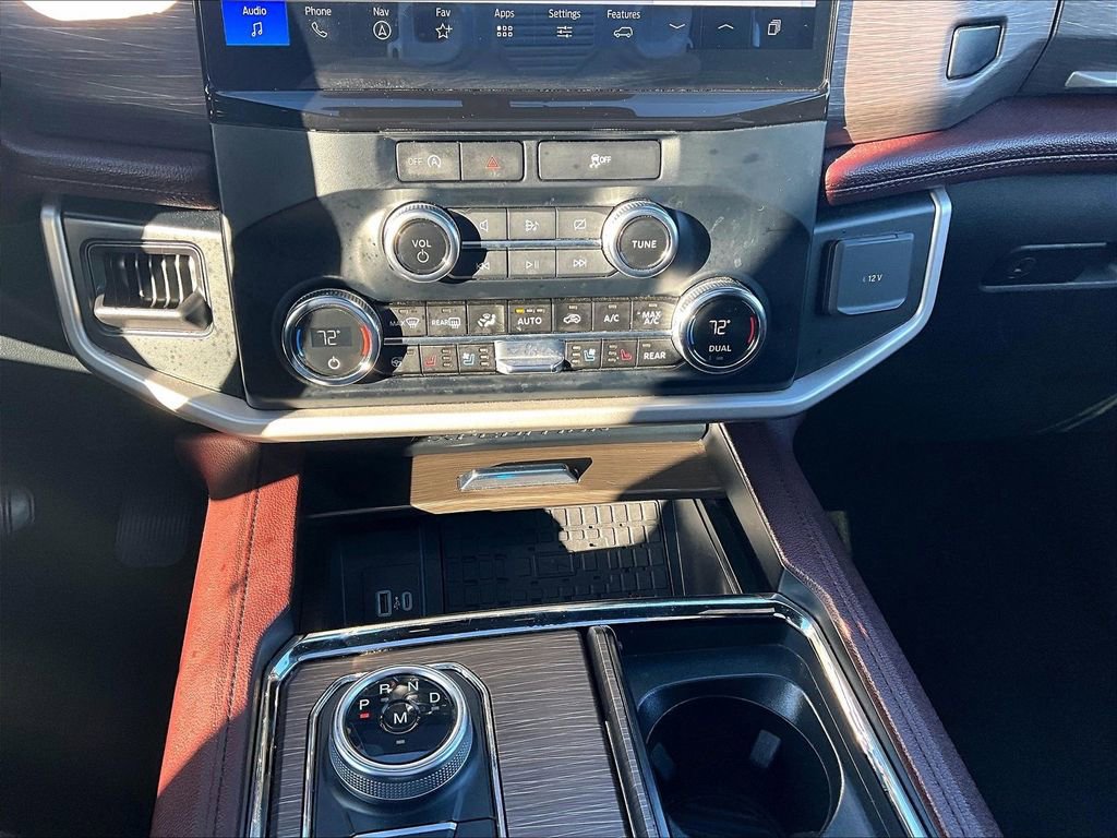 Used 2024 Ford Expedition Limited AWD/4WD image 19