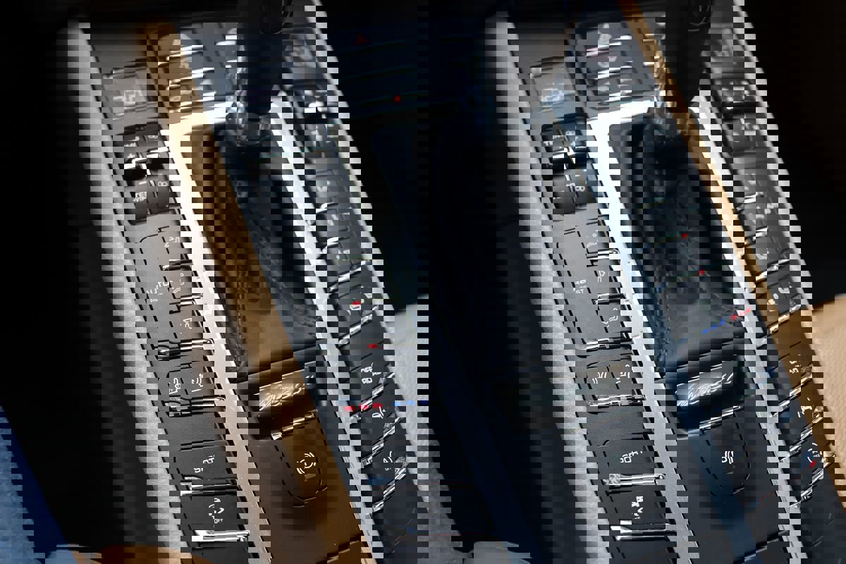 Used 2017 Porsche Macan S image 26