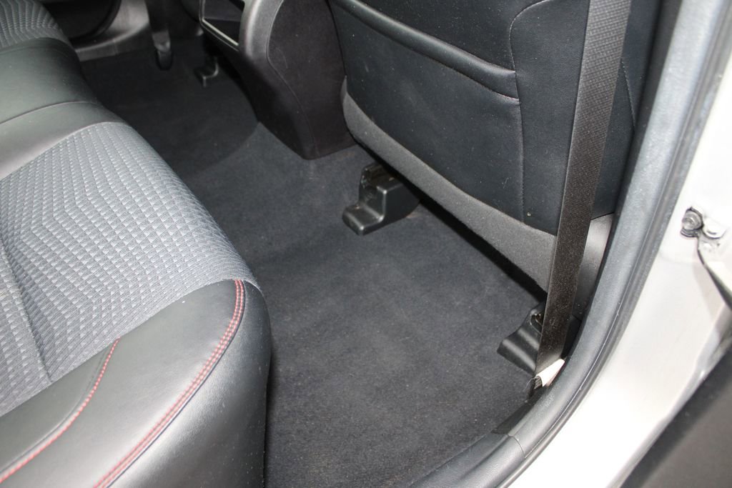 Used 2015 Toyota Camry SE FWD image 51
