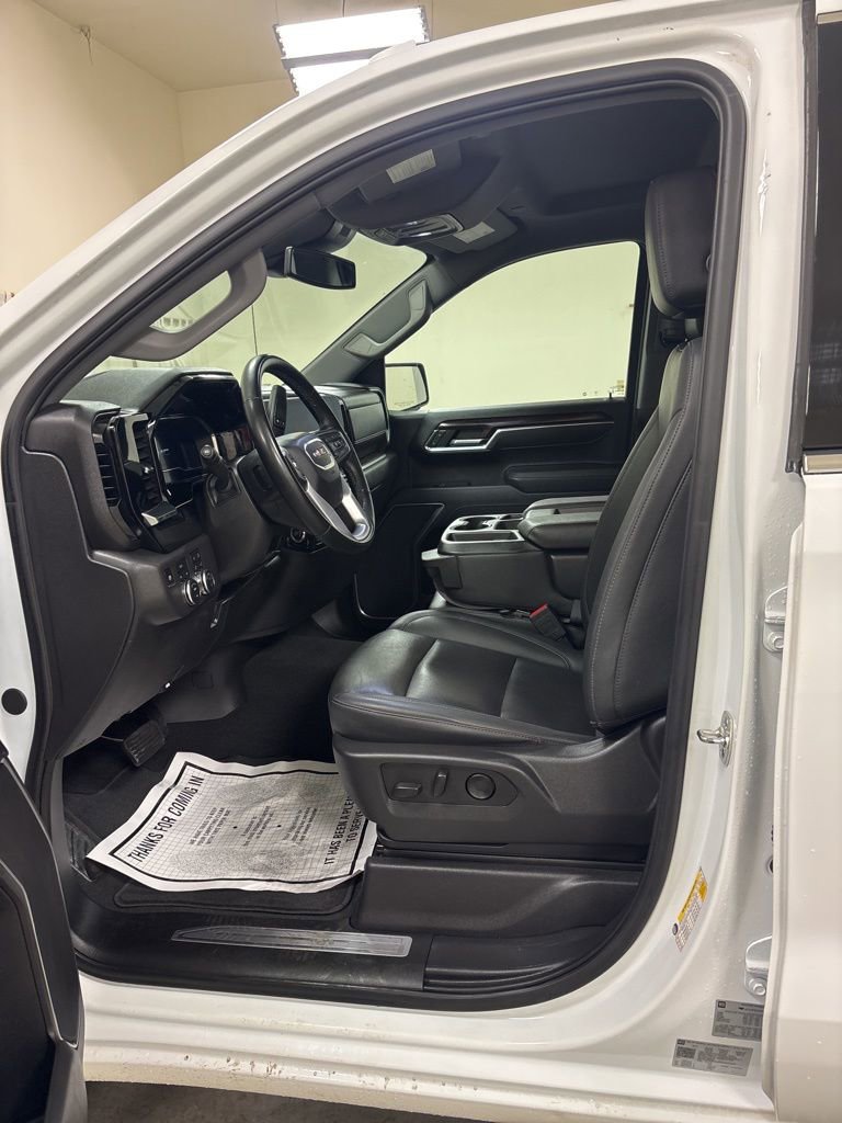 Used 2025 GMC Sierra 1500 SLT image 9