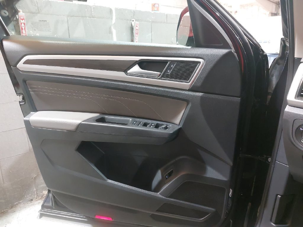 Used 2023 Volkswagen Atlas SE w/ Panoramic Sunroof Package AWD/4WD image 27