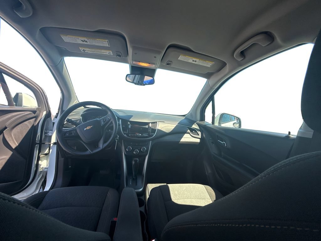 Used 2021 Chevrolet Trax LS w/ Tint and Cruise Package AWD/4WD image 9