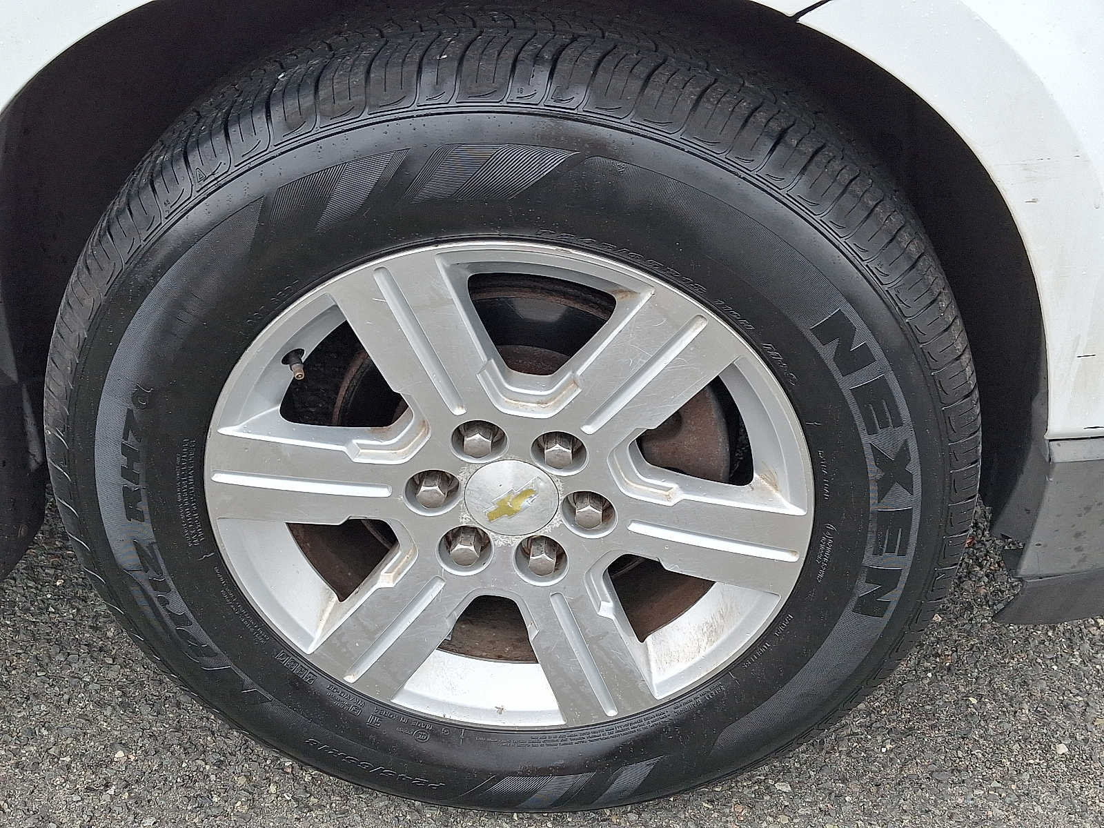 Used 2010 Chevrolet Traverse LT w/ Personal Connectivity Package FWD image 9