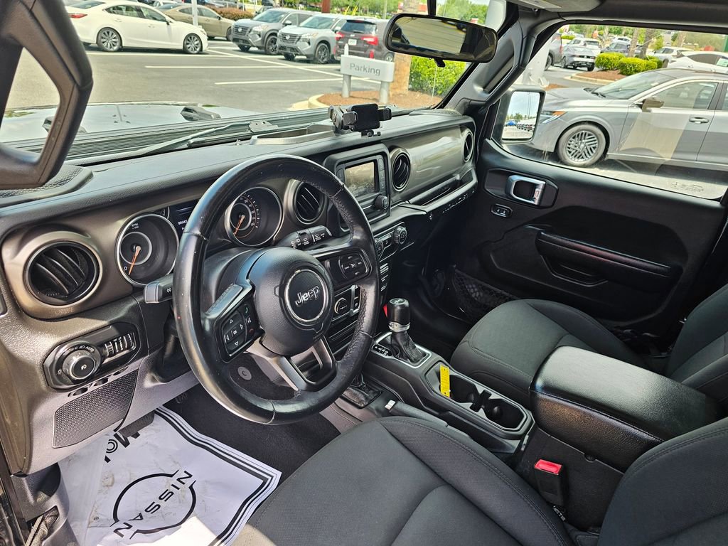 Used 2018 Jeep Wrangler Sport AWD/4WD image 19