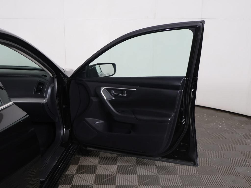 Used 2018 Nissan Altima 2.5 SV FWD image 16