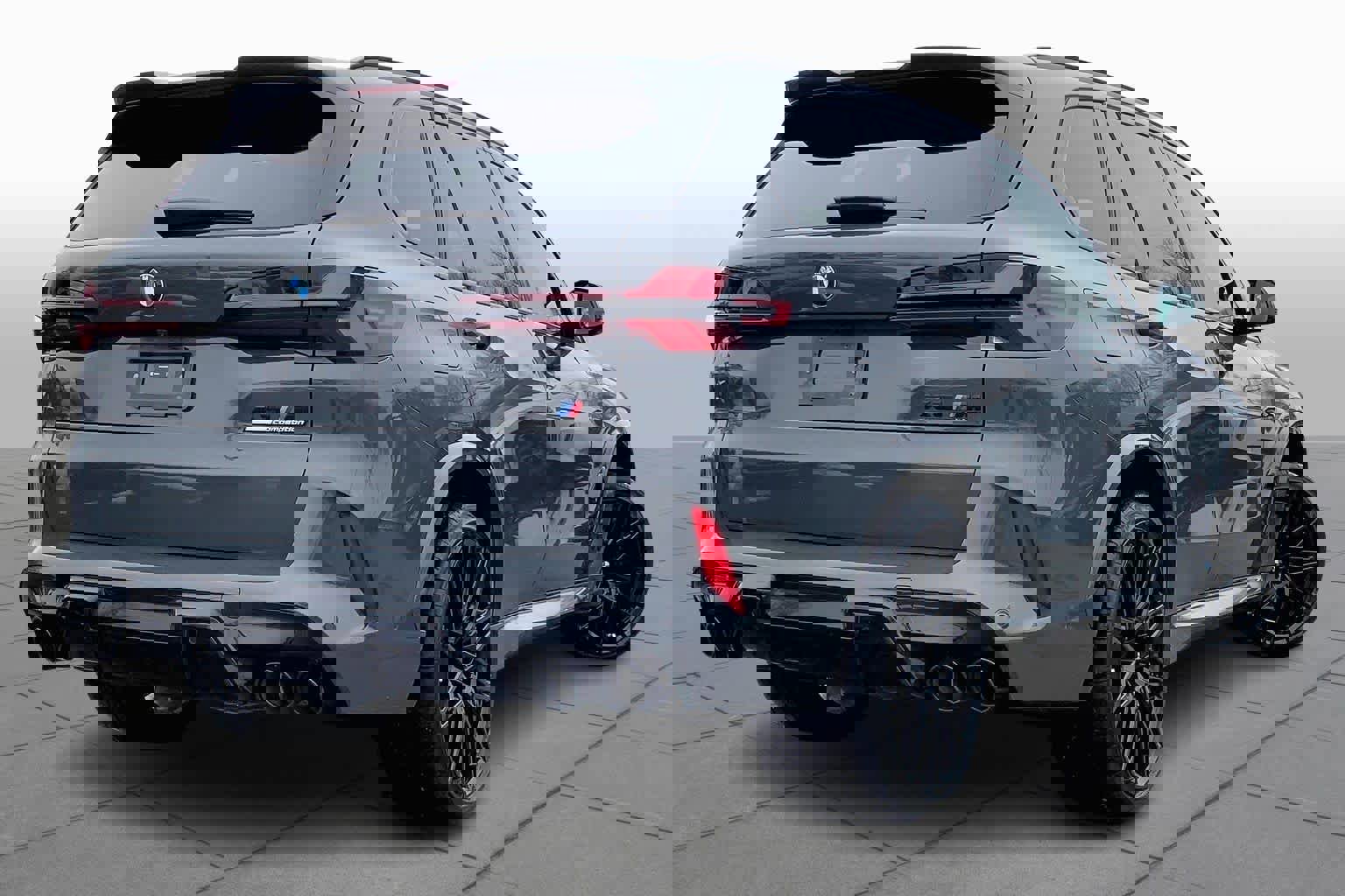 Used 2025 BMW X5 M Competition w/ Executive Package image 12