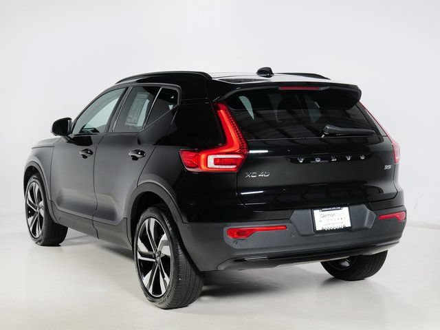 Used 2025 Volvo XC40 B5 Plus AWD/4WD image 31