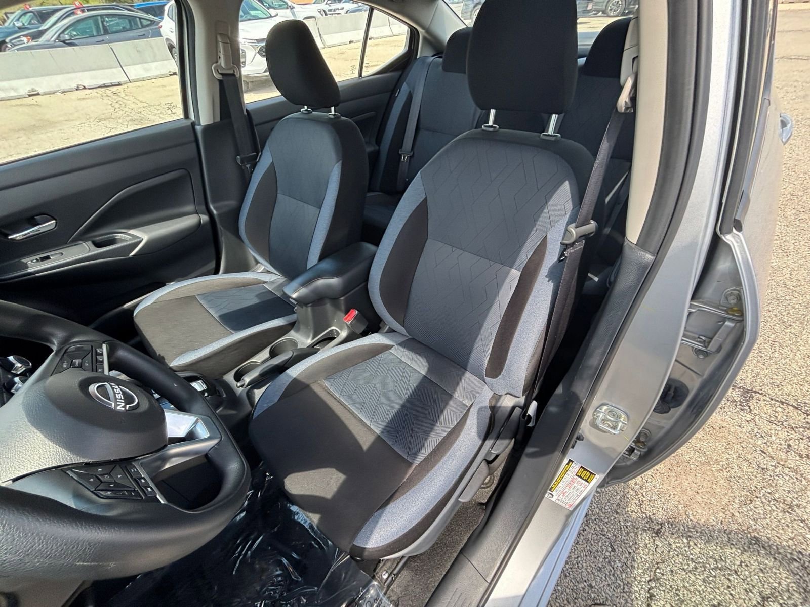 Used 2025 Nissan Versa SV FWD image 34