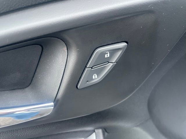 Used 2024 Chevrolet Malibu LT image 11