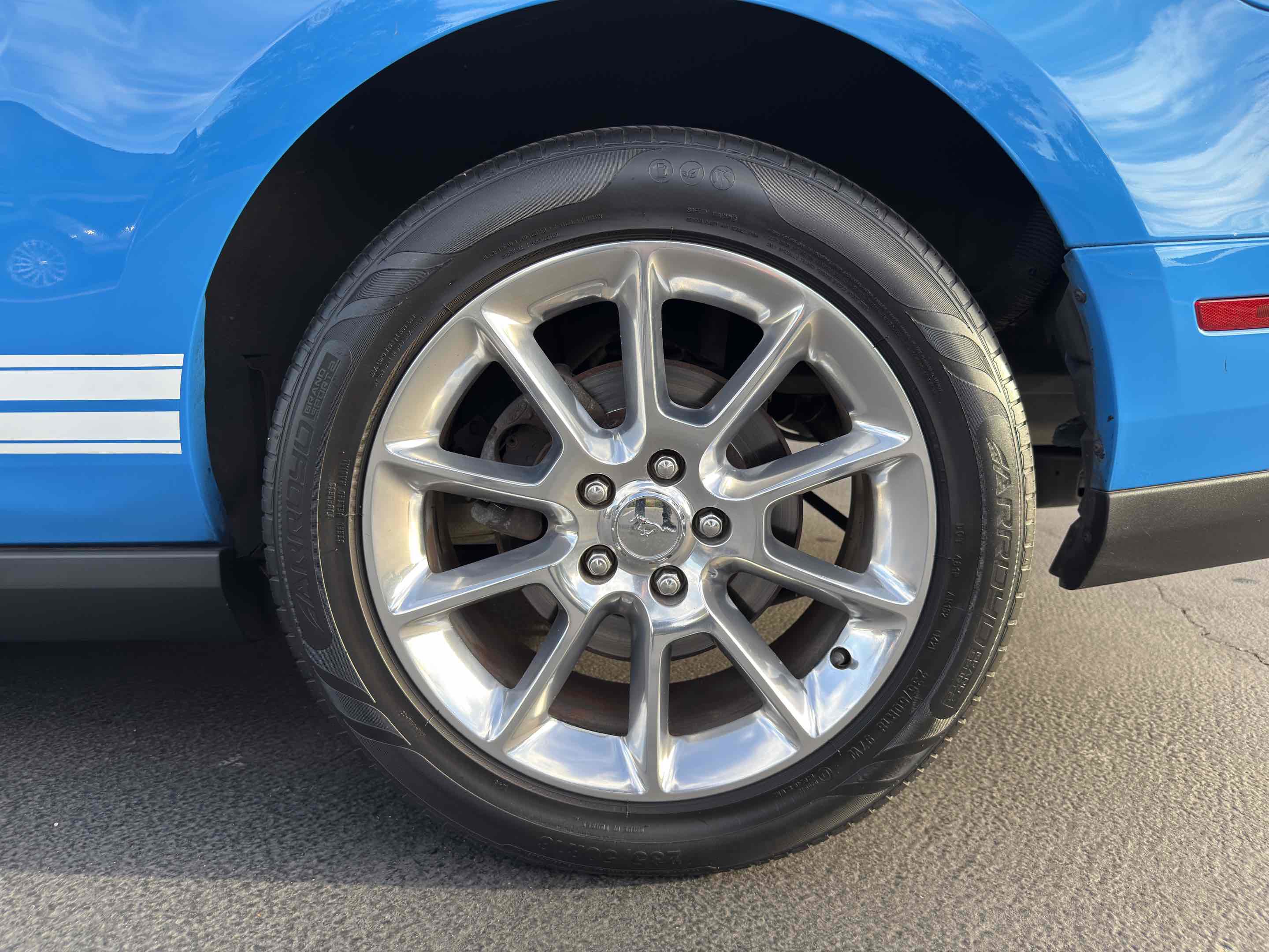 Used 2010 Ford Mustang Premium image 17