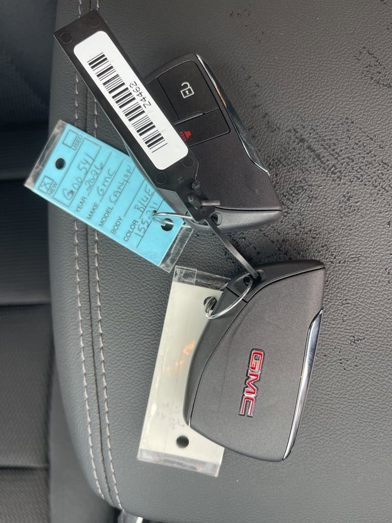 New 2026 GMC Canyon Elevation image 38