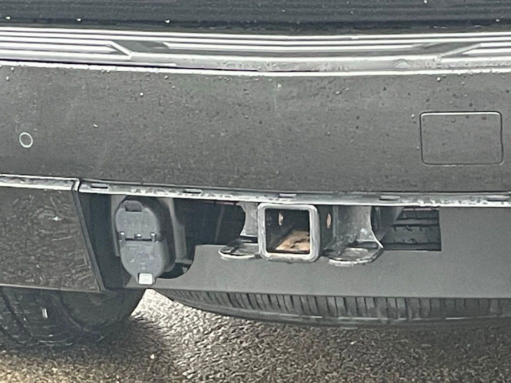 Certified 2022 Cadillac Escalade Sport Platinum w/ LPO, ONYX Package image 26