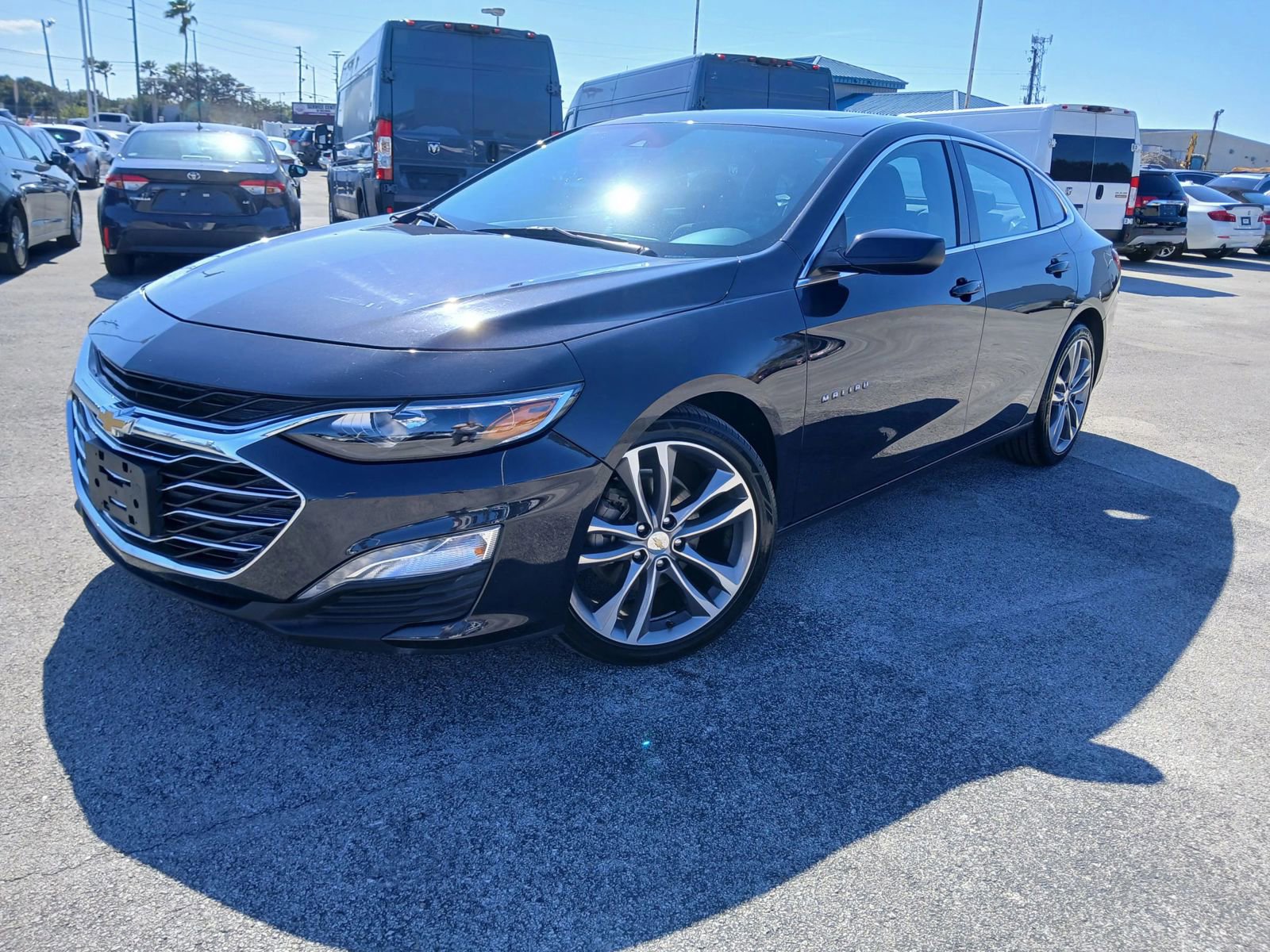 Used 2023 Chevrolet Malibu LT w/ Driver Confidence Package FWD image 2