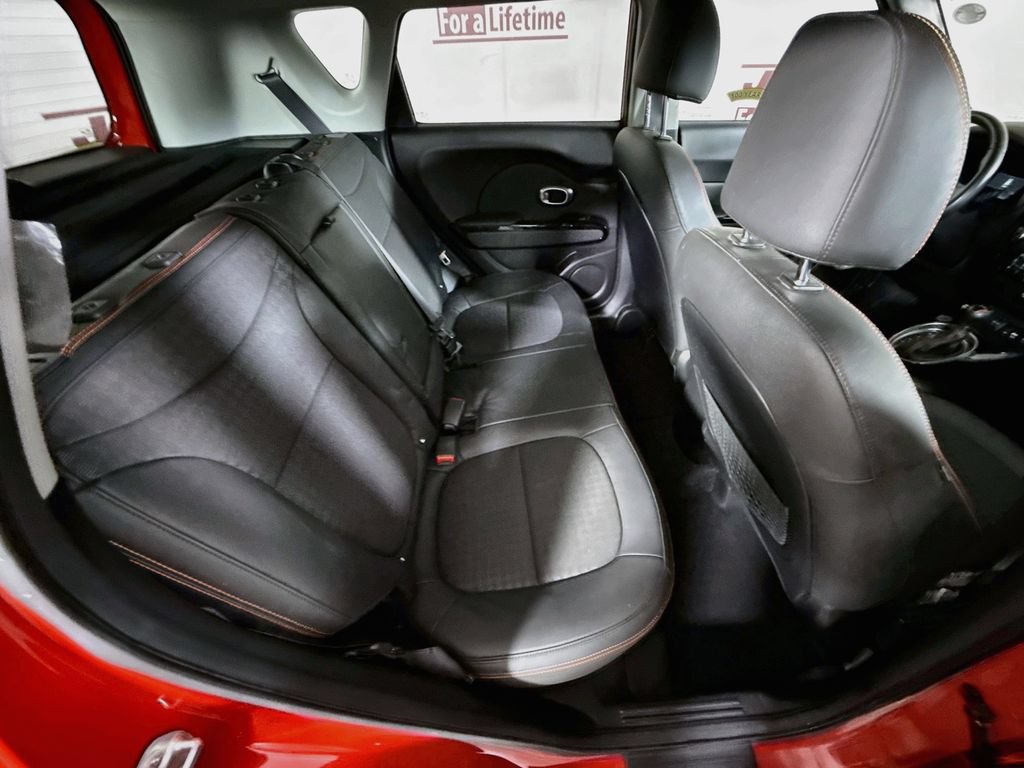 Used 2019 Kia Soul ! FWD image 27