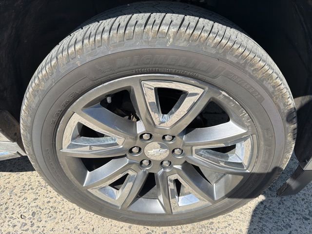 Used 2015 Chevrolet Tahoe LTZ AWD/4WD image 27