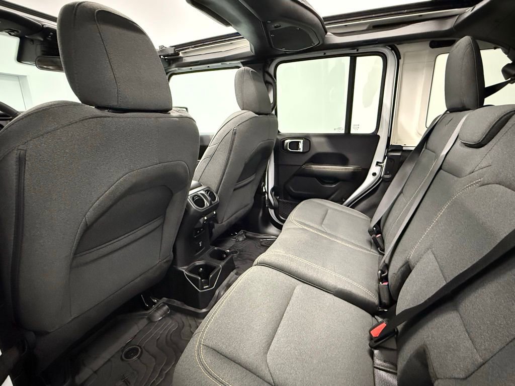 Used 2024 Jeep Wrangler Sahara w/ Safety Group image 20