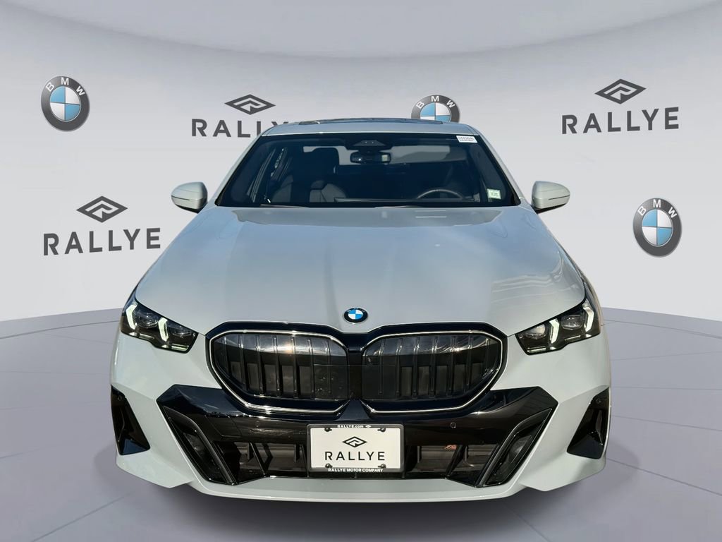 New 2026 BMW 530i xDrive w/ M Sport Package image 2