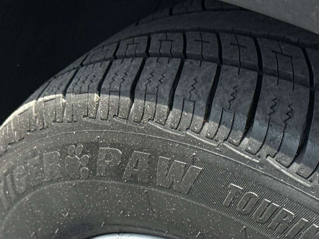 Used 2020 Chevrolet Equinox LS FWD image 9