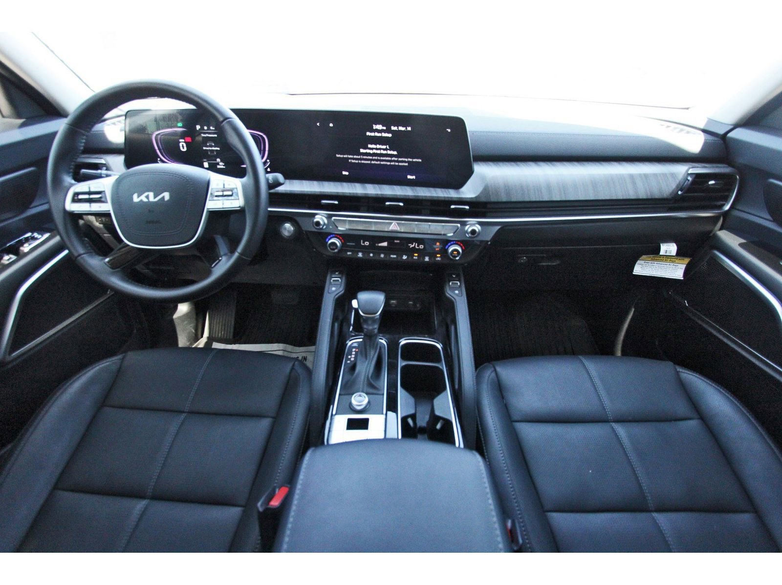 Used 2025 Kia Telluride EX w/ EX Captain's Chair Package image 11