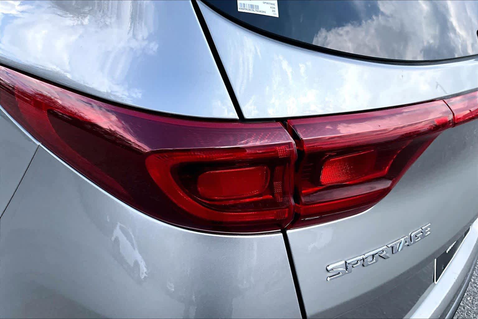 Used 2020 Kia Sportage LX image 28