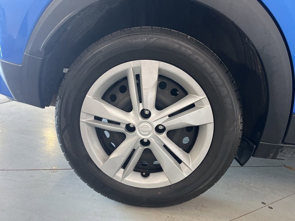 Used 2021 Nissan Kicks S image 16