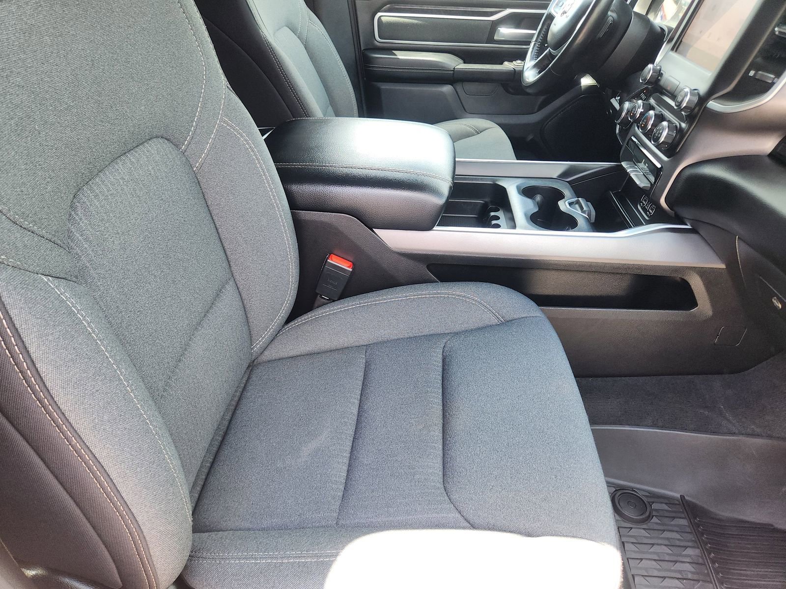 Used 2022 RAM 1500 Big Horn AWD/4WD image 14