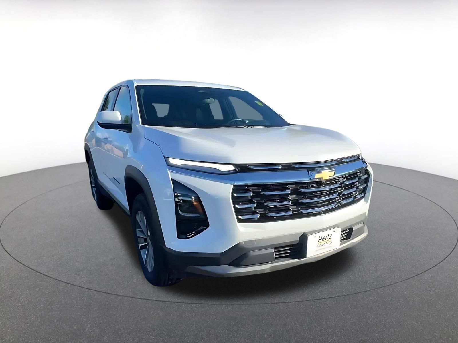 Used 2025 Chevrolet Equinox LT image 3