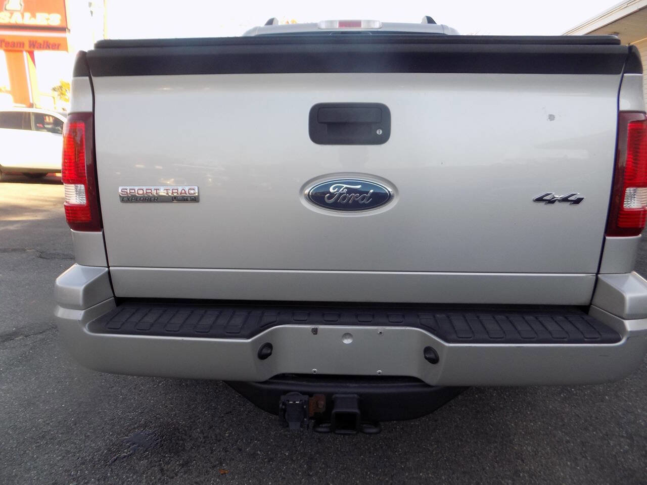 Used 2007 Ford Explorer Sport Trac Limited image 7