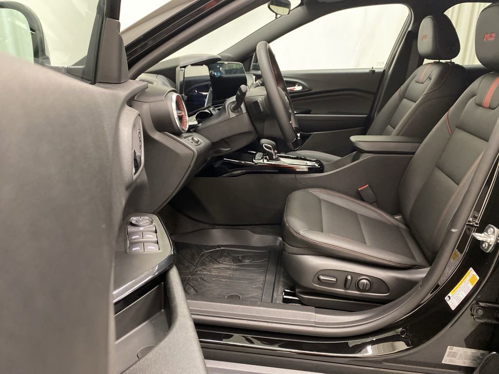 New 2026 Chevrolet Trax RS w/ Driver Confidence Package image 14