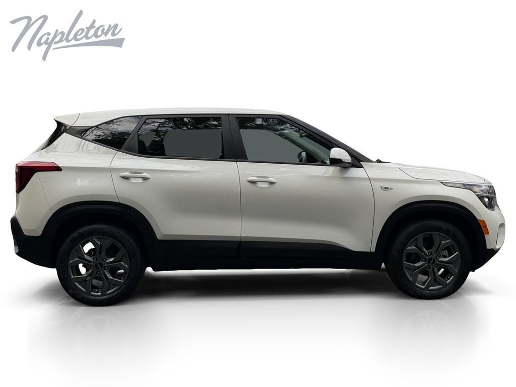 Used 2026 Kia Seltos LX FWD image 7