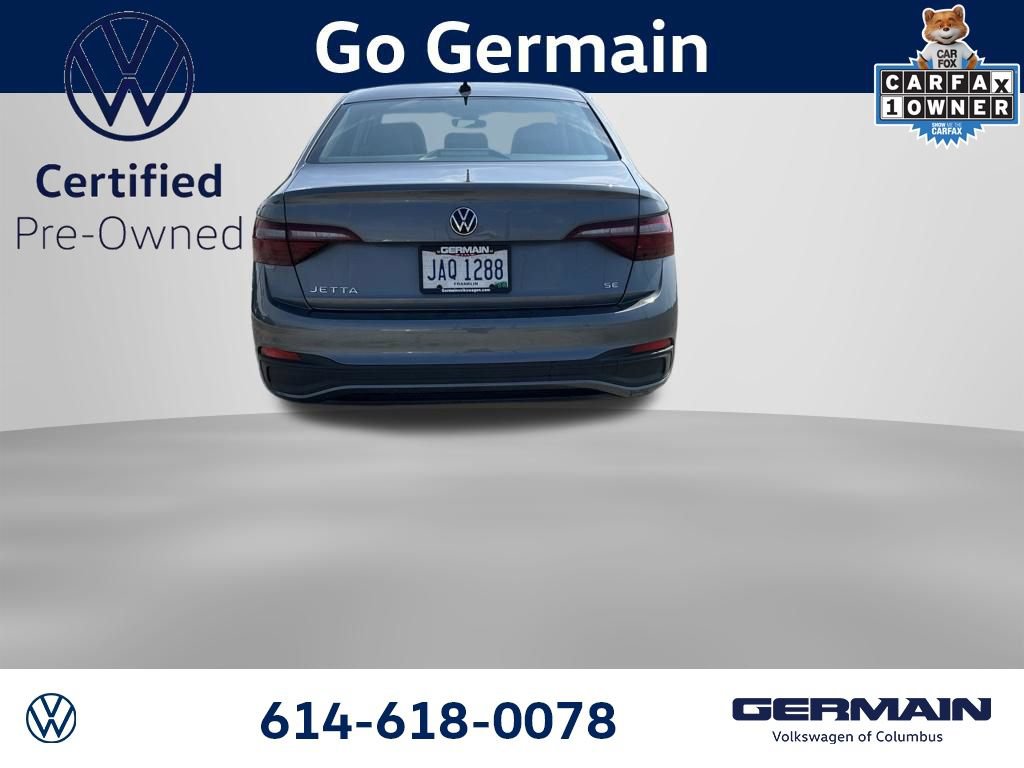 Used 2023 Volkswagen Jetta SE w/ Panoramic Sunroof Package FWD image 6