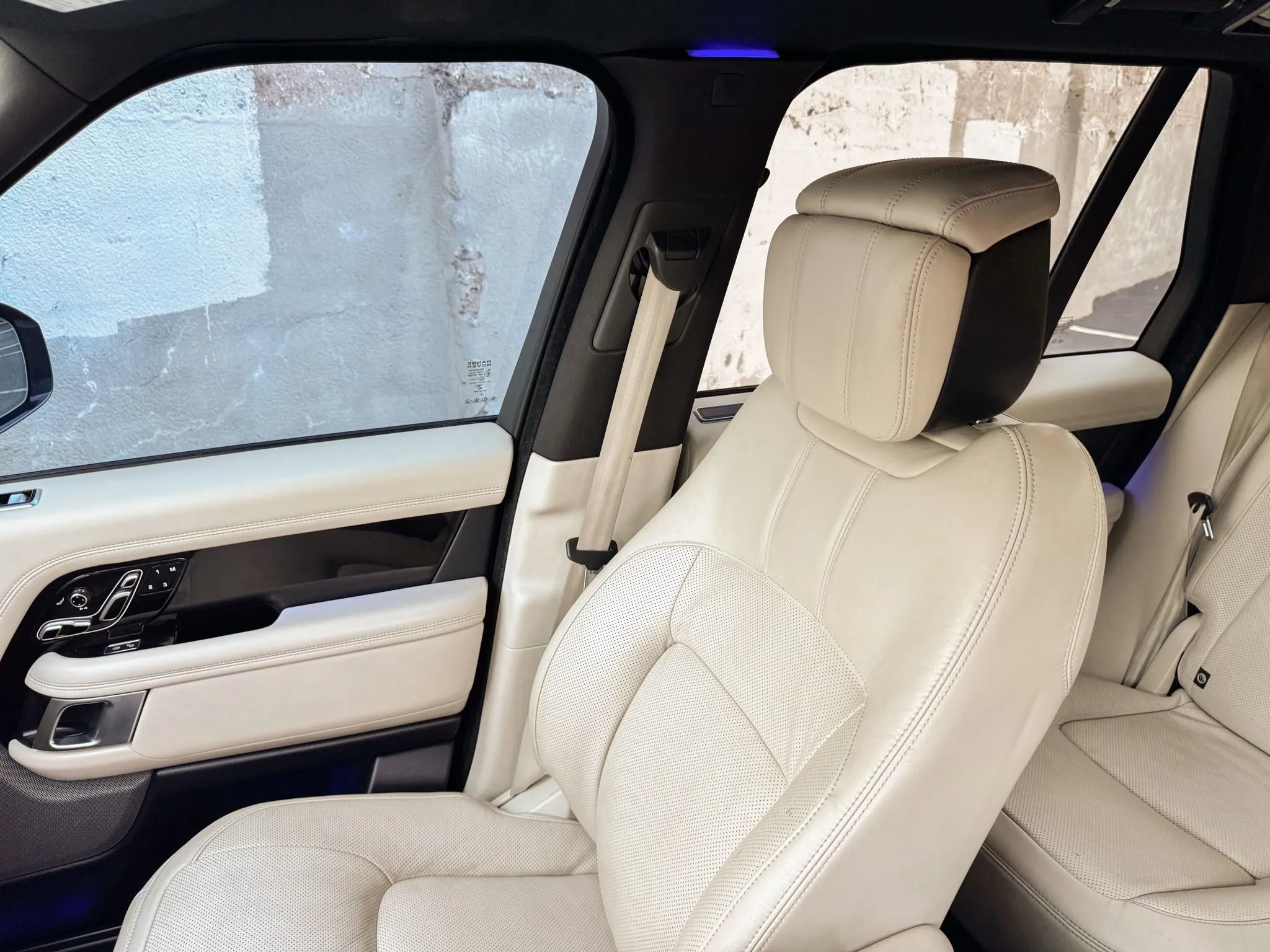 Used 2019 Land Rover Range Rover Supercharged image 19