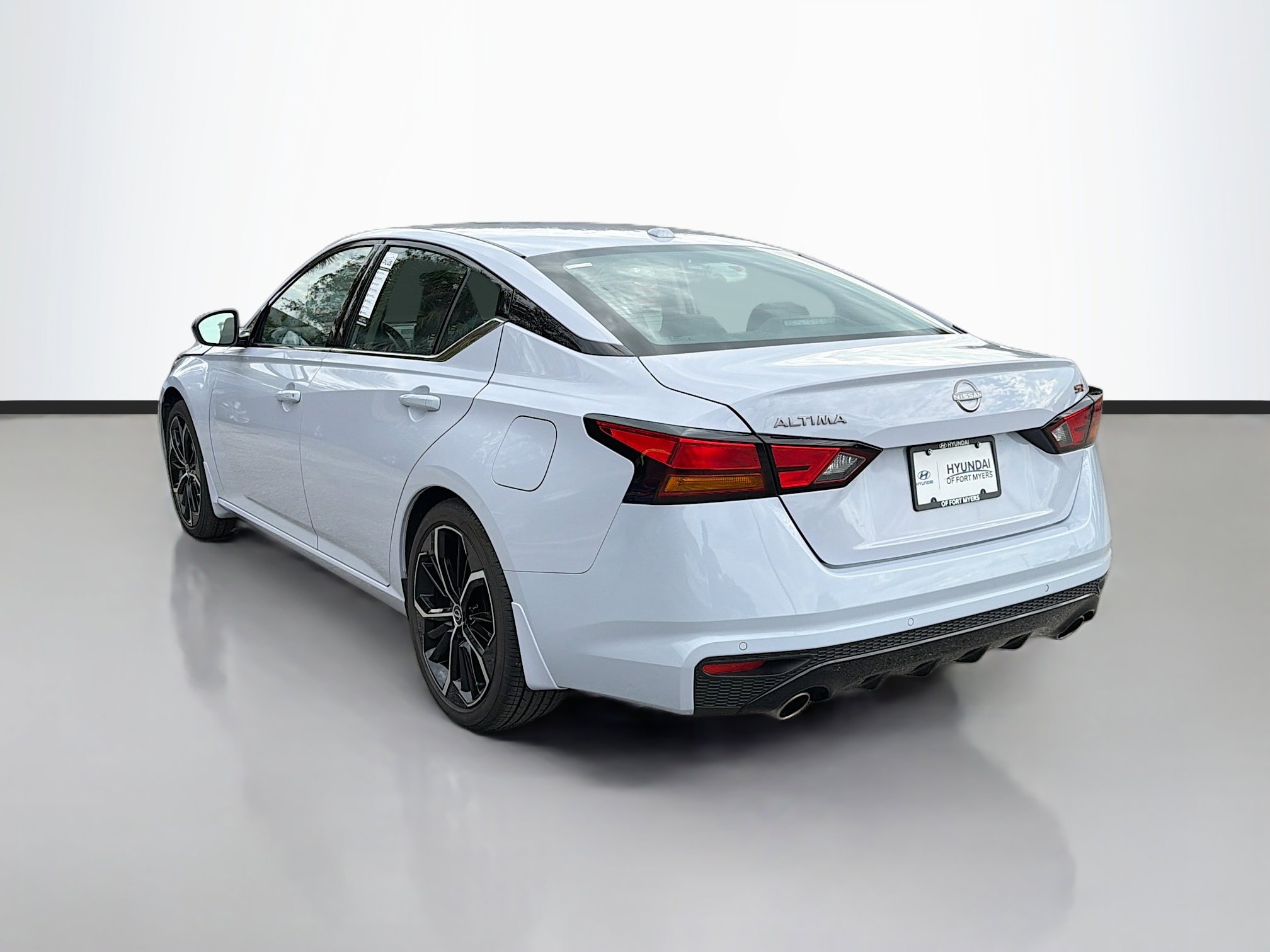 Used 2024 Nissan Altima 2.5 SR image 5