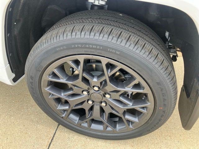 New 2026 Jeep Grand Cherokee Summit AWD/4WD image 29