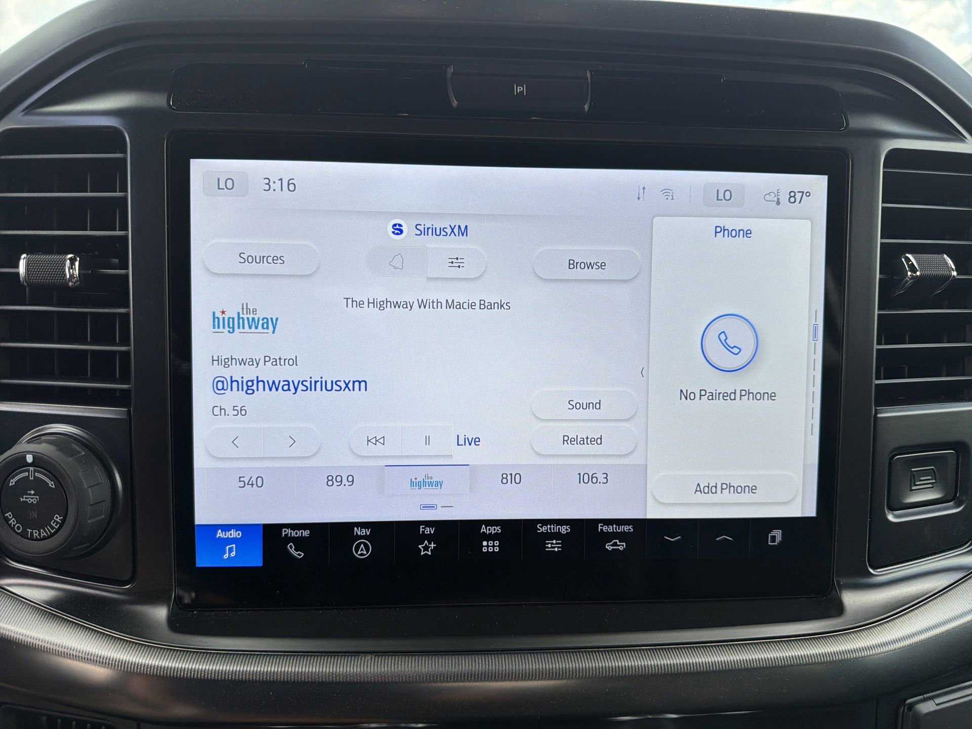 Certified 2025 Ford F150 Lariat w/ Equipment Group 501A Mid image 5