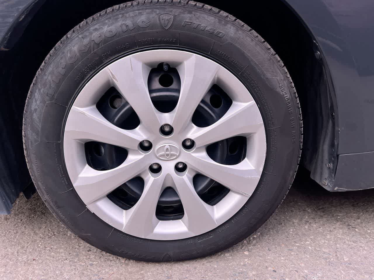 Used 2025 Toyota Corolla LE FWD image 10