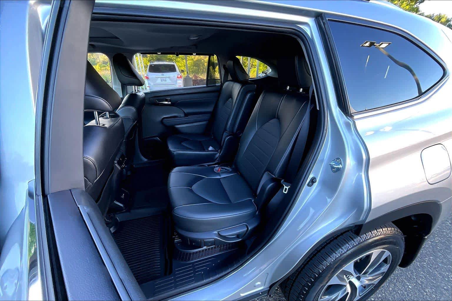 Used 2022 Toyota Highlander XLE image 20