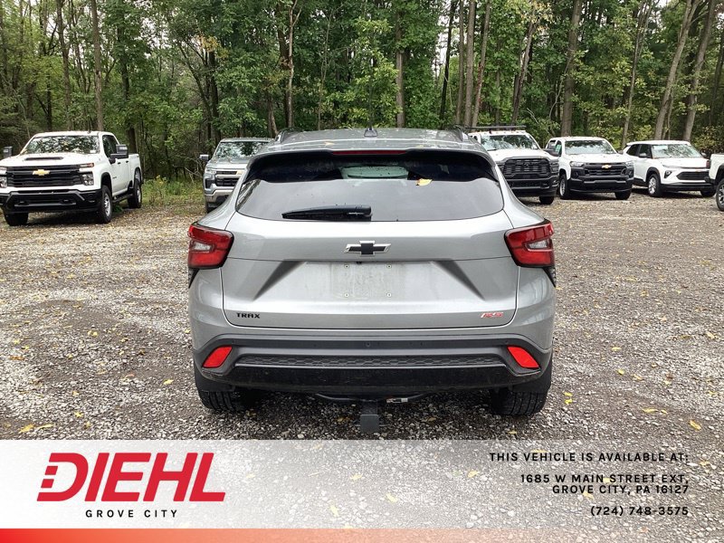 Used 2025 Chevrolet Trax RS w/ Driver Confidence Package FWD image 6