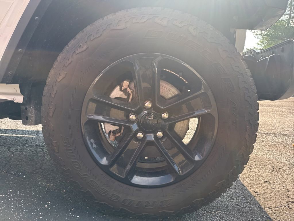 Used 2023 Jeep Wrangler Altitude image 22