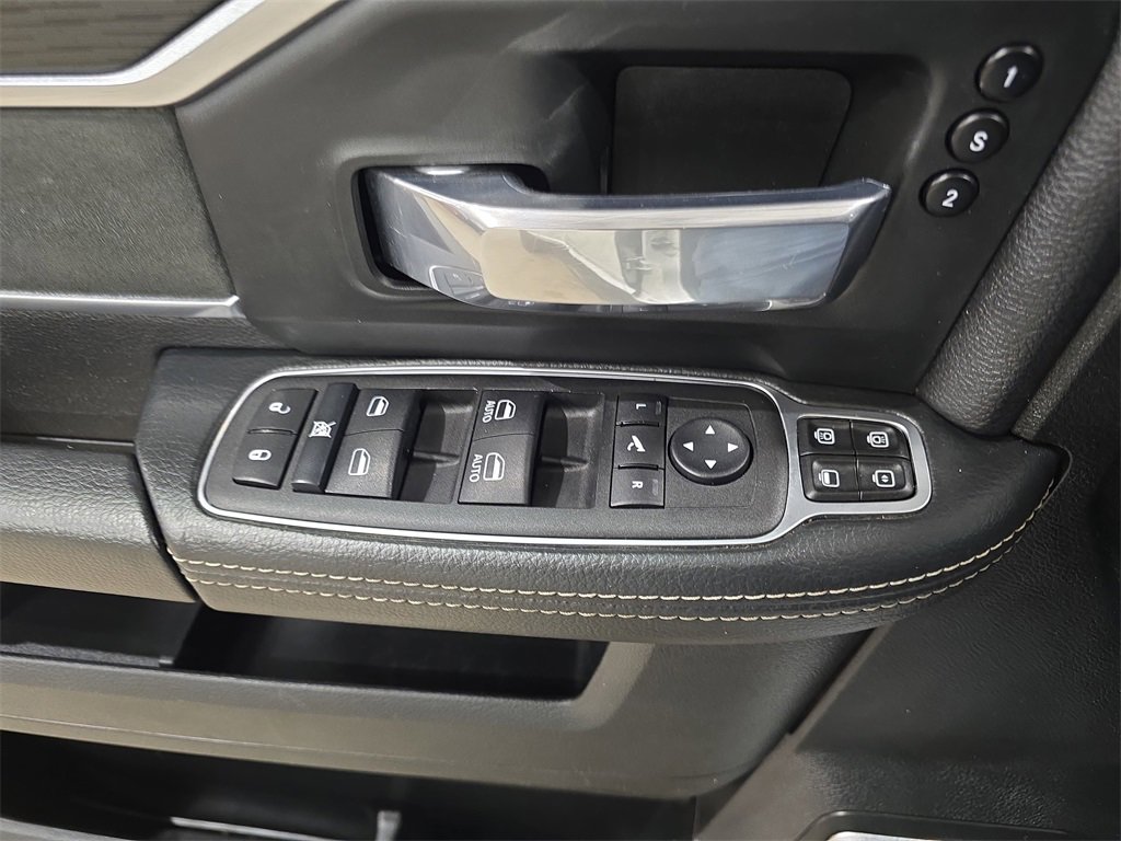Used 2024 RAM 3500 Laramie w/ Night Edition image 29