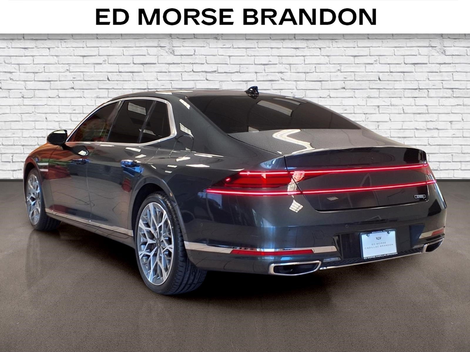 Used 2023 Genesis G90 3.5T AWD/4WD video 3