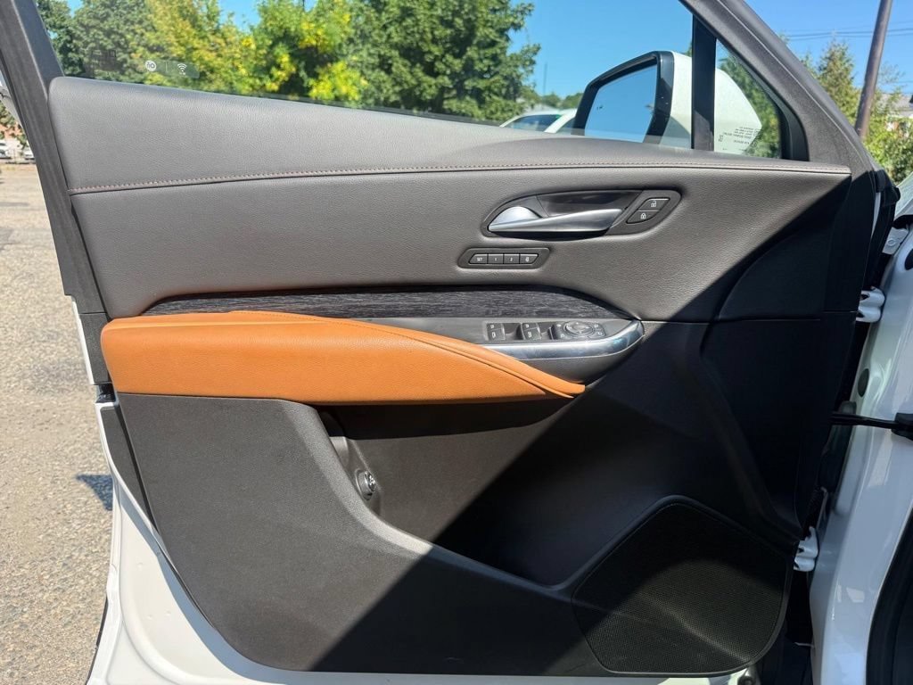 Used 2024 Cadillac XT4 Sport AWD/4WD image 12