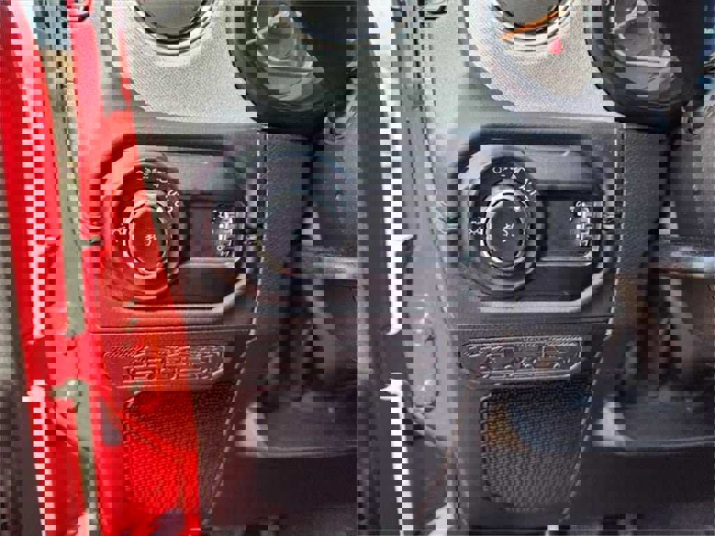 New 2025 Jeep Wrangler Unlimited Sahara w/ Dual Top Group image 17