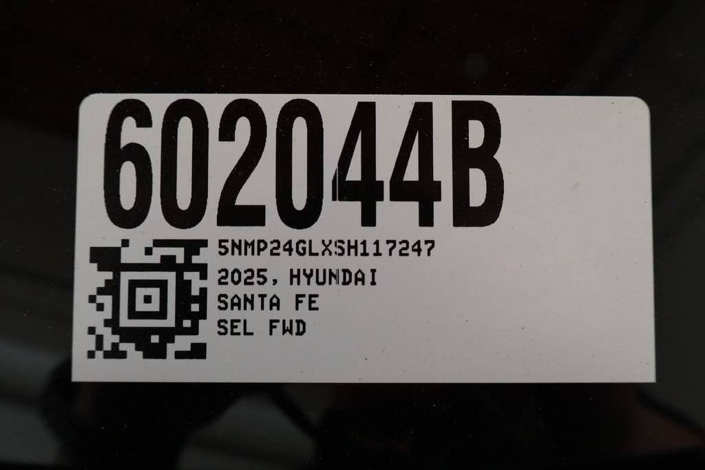 Used 2025 Hyundai Santa Fe SEL FWD image 38